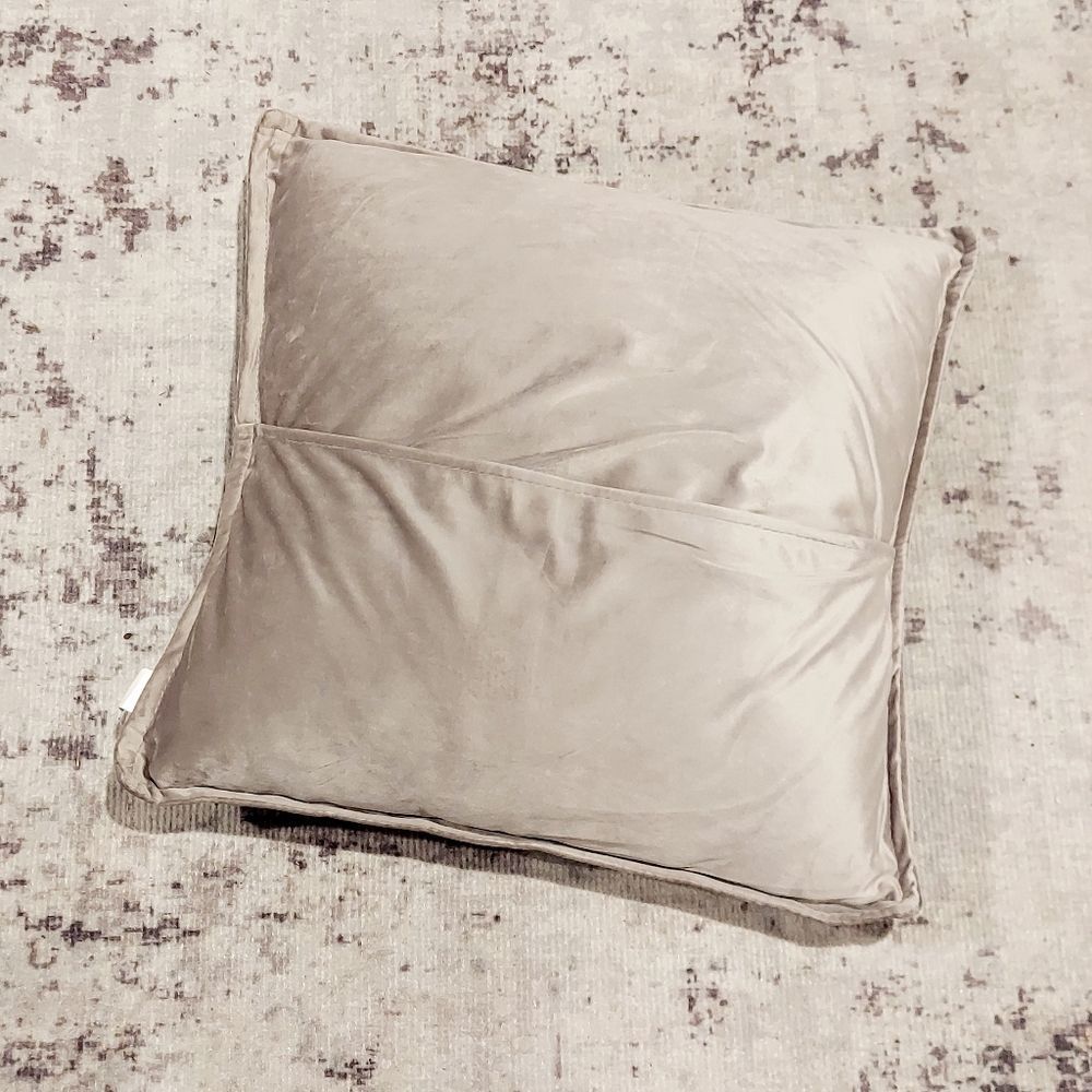I sleep with dogs pillow gray new with tags - Picture 2 of 3